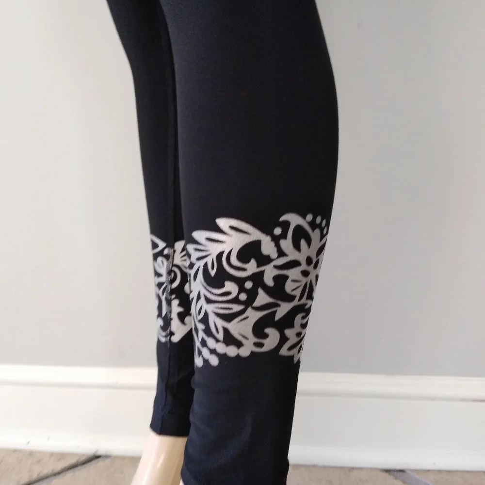 90 Degree by Reflex color contrast Design Leggings - Picture 11 of 14